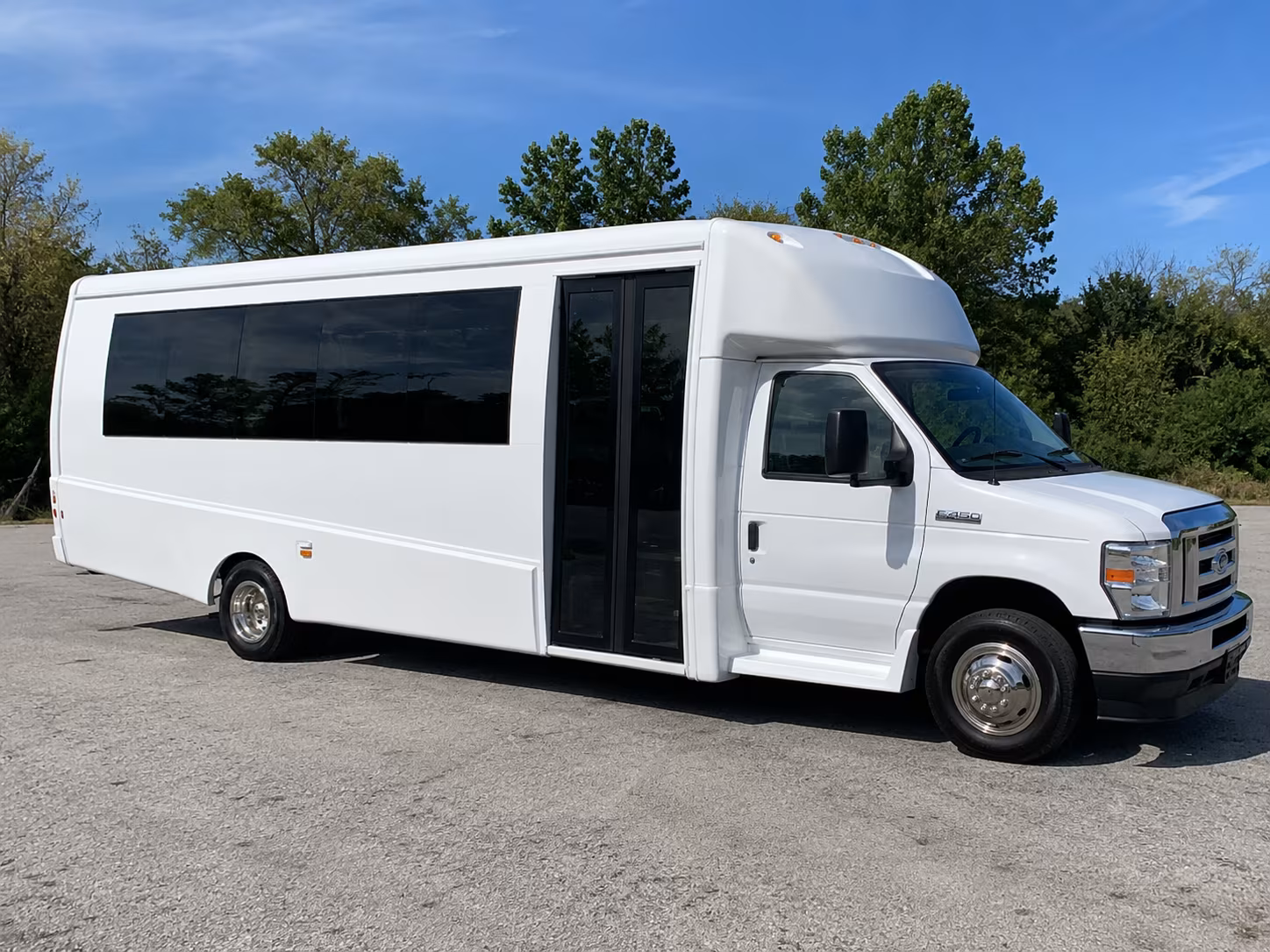 clarksville bus rentals