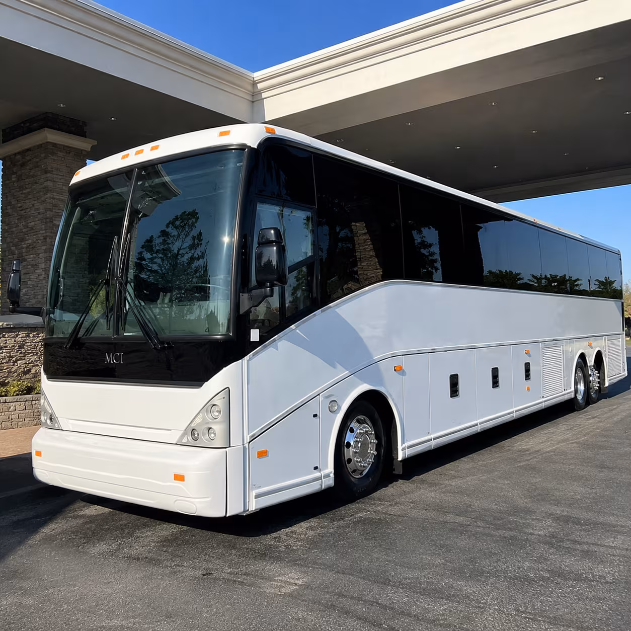 louisville charter bus