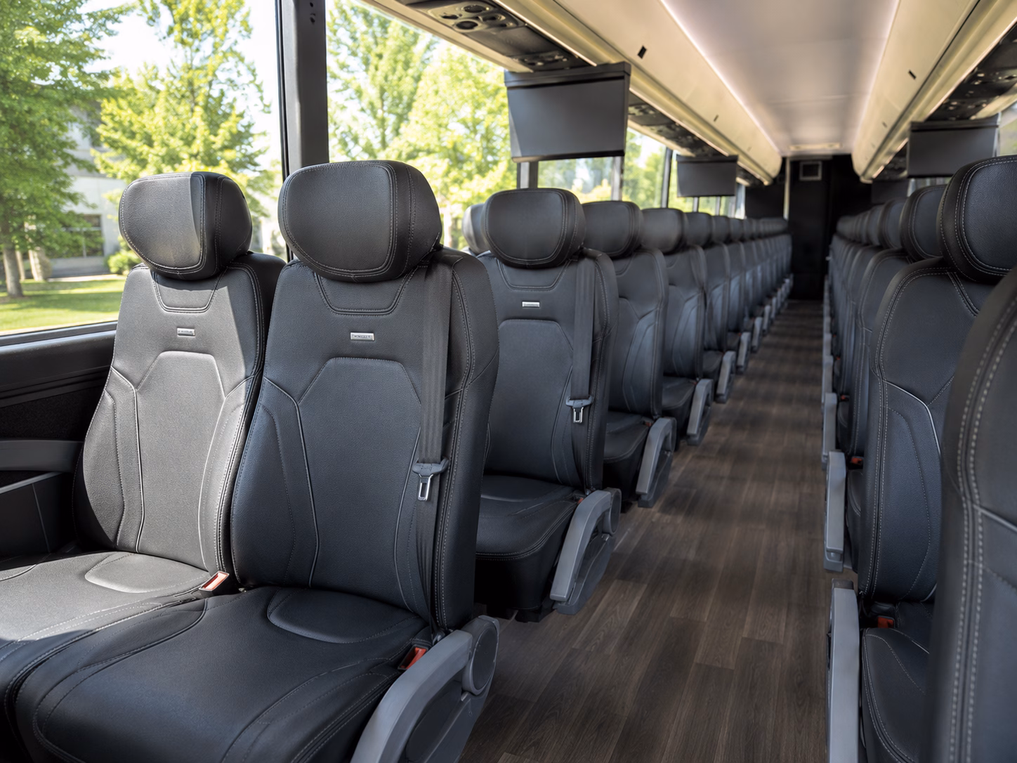 with bowlinggreencharterbuscompany com booking a field trip bus to skypac and wku is simple